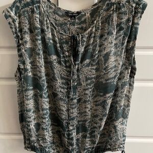 Lucky Brand top